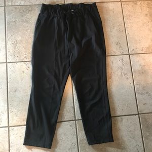 Lululemon on the fly pants